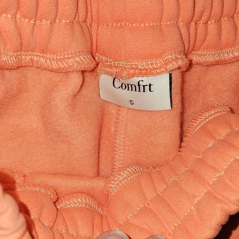 COMFRT Coral Jogger Bottoms Sz Small. Nwts!!! Signature Sweatpants!!